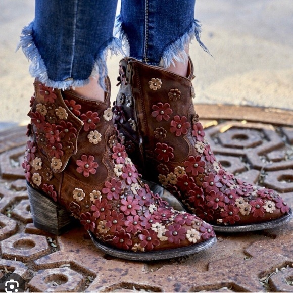 Old Gringo Shoes - Old Gringo Pre-owned L 840-11 Hippie Chick 7" Ankle Boots. Size 8